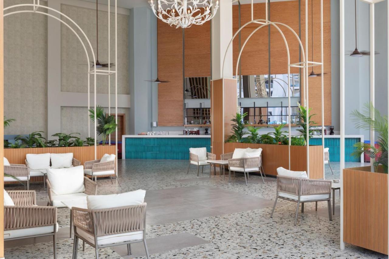 Pickalbatros Blu Spa Resort - Adults Friendly 16 Years Plus- Ultra All-Inclusive Хургада Екстер'єр фото The lobby of the hotel